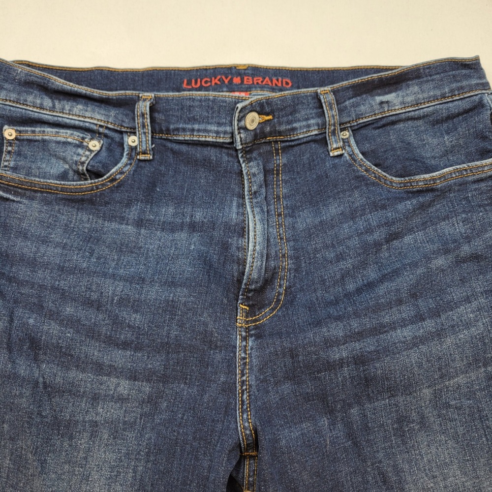 Lucky Brand 410 Athletic Straight Jeans Mens 38x29 Blue Denim Stretch - Picture 2 of 12